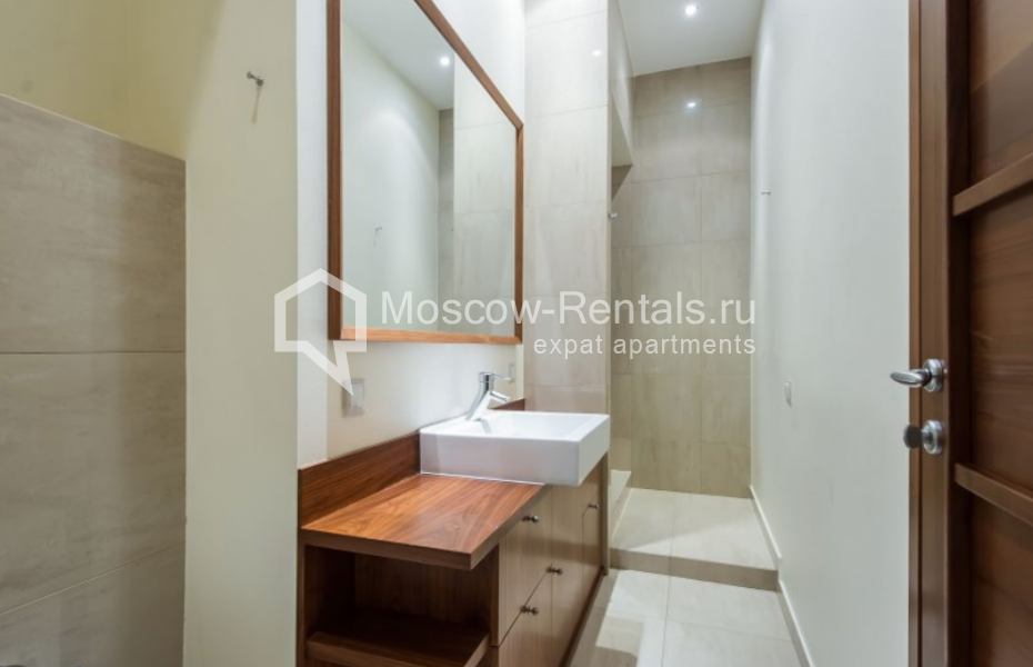 Photo #11 4-room (3 BR) apartment for <a href="http://moscow-rentals.ru/en/articles/long-term-rent" target="_blank">a long-term</a> rent
 in Russia, Moscow, Ostozhenka str, 5
