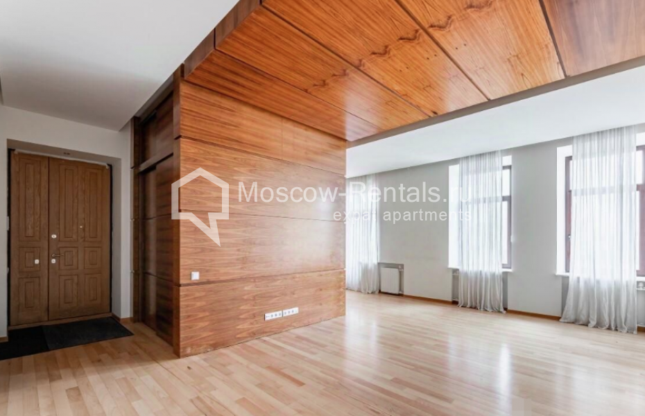 Photo #1 4-room (3 BR) apartment for <a href="http://moscow-rentals.ru/en/articles/long-term-rent" target="_blank">a long-term</a> rent
 in Russia, Moscow, Ostozhenka str, 5