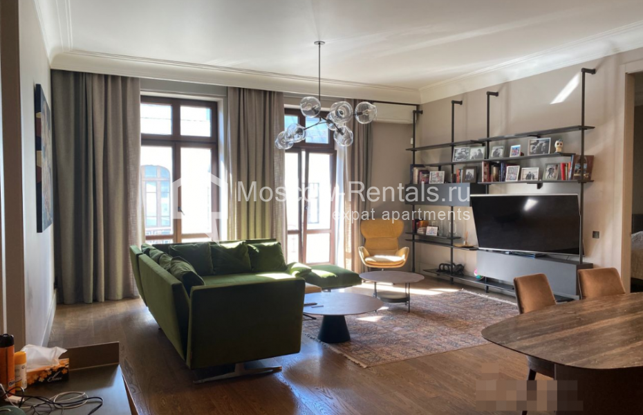 Photo #2 3-room (2 BR) apartment for <a href="http://moscow-rentals.ru/en/articles/long-term-rent" target="_blank">a long-term</a> rent
 in Russia, Moscow, Krivoarbatskyi lane, 16/22