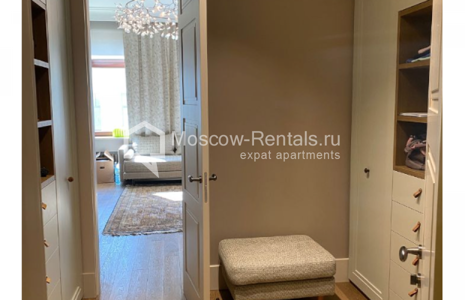 Photo #10 3-room (2 BR) apartment for <a href="http://moscow-rentals.ru/en/articles/long-term-rent" target="_blank">a long-term</a> rent
 in Russia, Moscow, Krivoarbatskyi lane, 16/22