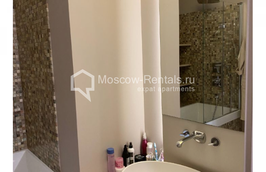 Photo #11 3-room (2 BR) apartment for <a href="http://moscow-rentals.ru/en/articles/long-term-rent" target="_blank">a long-term</a> rent
 in Russia, Moscow, Krivoarbatskyi lane, 16/22