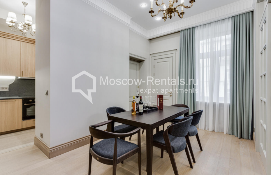 Photo #5 3-room (2 BR) apartment for <a href="http://moscow-rentals.ru/en/articles/long-term-rent" target="_blank">a long-term</a> rent
 in Russia, Moscow, Sivtsev Vrazhek lane, 44/28