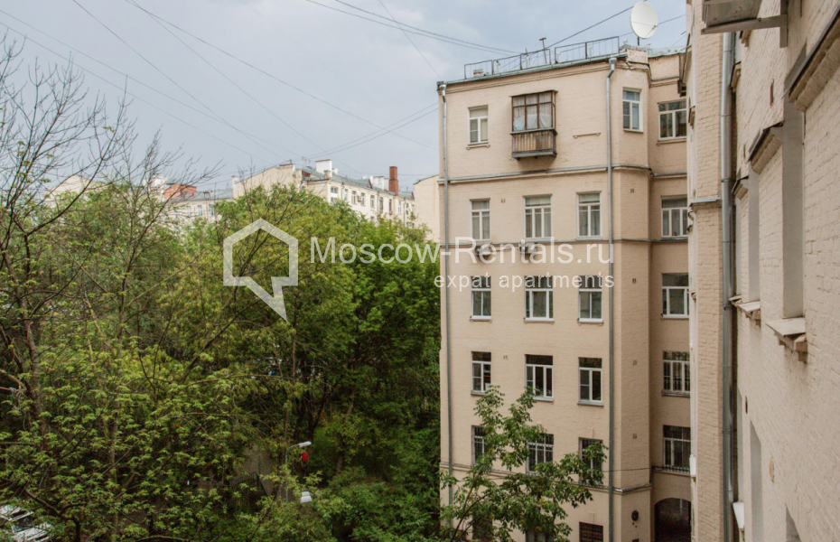 Photo #11 3-room (2 BR) apartment for <a href="http://moscow-rentals.ru/en/articles/long-term-rent" target="_blank">a long-term</a> rent
 in Russia, Moscow, Sivtsev Vrazhek lane, 44/28