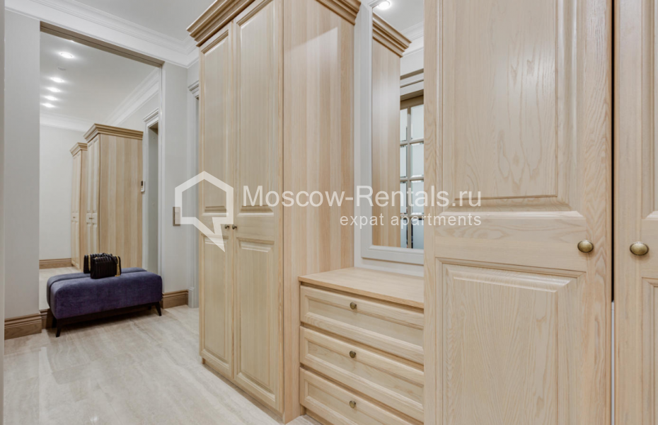 Photo #14 3-room (2 BR) apartment for <a href="http://moscow-rentals.ru/en/articles/long-term-rent" target="_blank">a long-term</a> rent
 in Russia, Moscow, Sivtsev Vrazhek lane, 44/28