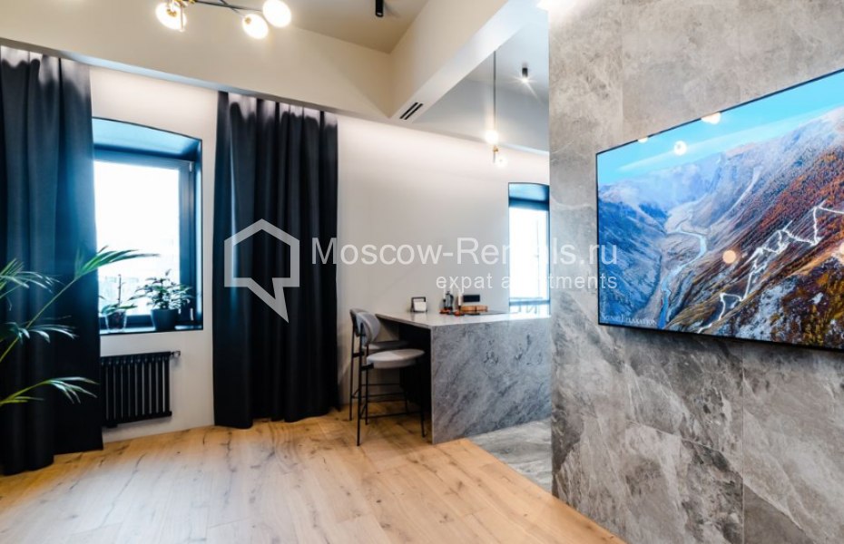 Photo #3 3-room (2 BR) apartment for <a href="http://moscow-rentals.ru/en/articles/long-term-rent" target="_blank">a long-term</a> rent
 in Russia, Moscow, Petrovka str, 26С2