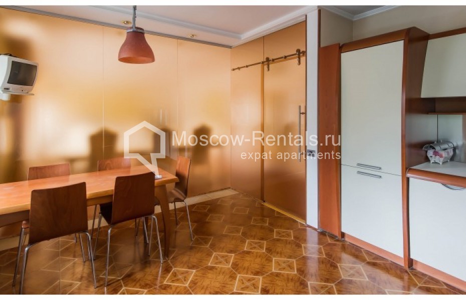 Photo #4 4-room (3 BR) apartment for <a href="http://moscow-rentals.ru/en/articles/long-term-rent" target="_blank">a long-term</a> rent
 in Russia, Moscow, Ermolaevskyi lane, 5С1