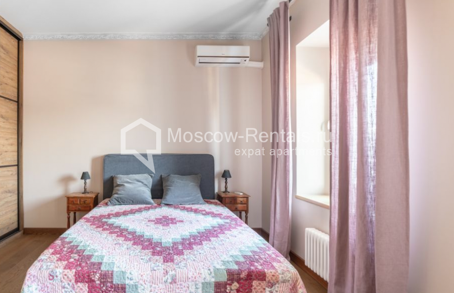Photo #11 3-room (2 BR) apartment for <a href="http://moscow-rentals.ru/en/articles/long-term-rent" target="_blank">a long-term</a> rent
 in Russia, Moscow, Krivoarbatskyi lane, 16/22