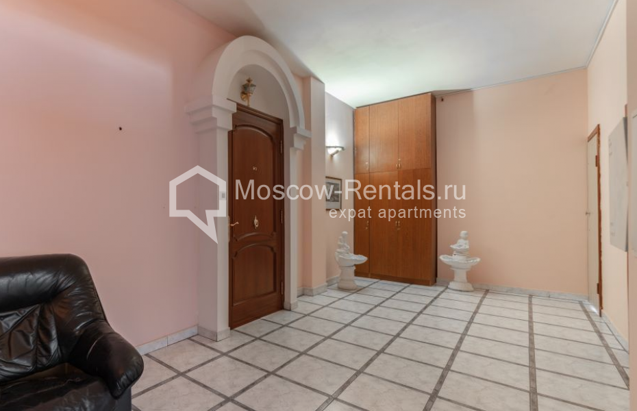 Photo #26 3-room (2 BR) apartment for <a href="http://moscow-rentals.ru/en/articles/long-term-rent" target="_blank">a long-term</a> rent
 in Russia, Moscow, Krivoarbatskyi lane, 16/22