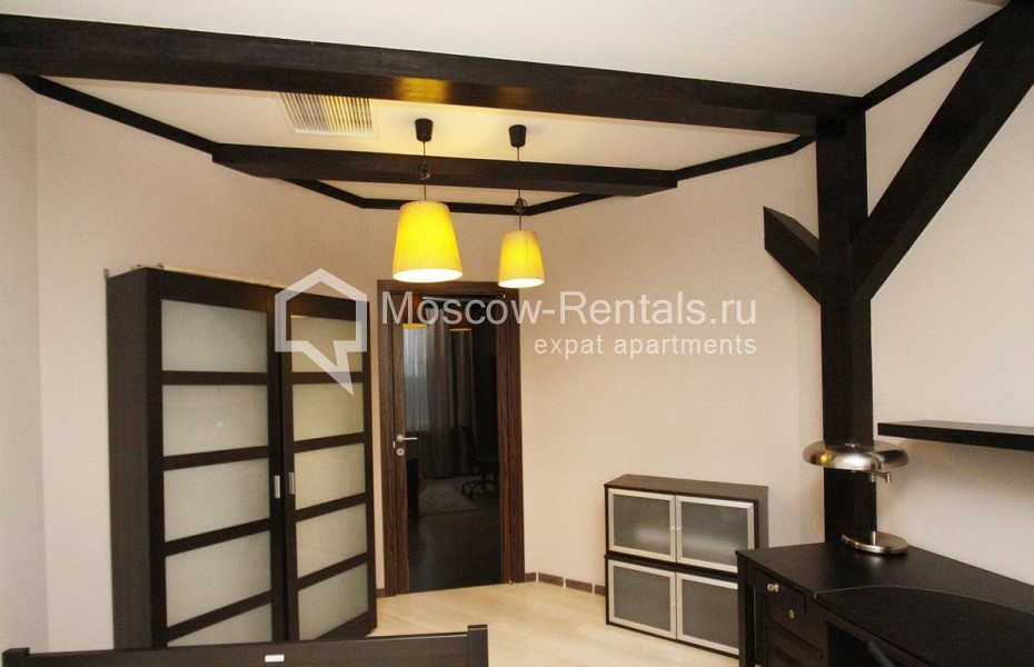 Photo #16 4-room (3 BR) apartment for <a href="http://moscow-rentals.ru/en/articles/long-term-rent" target="_blank">a long-term</a> rent
 in Russia, Moscow, Mosfilmovskaya str, 70 bld 2