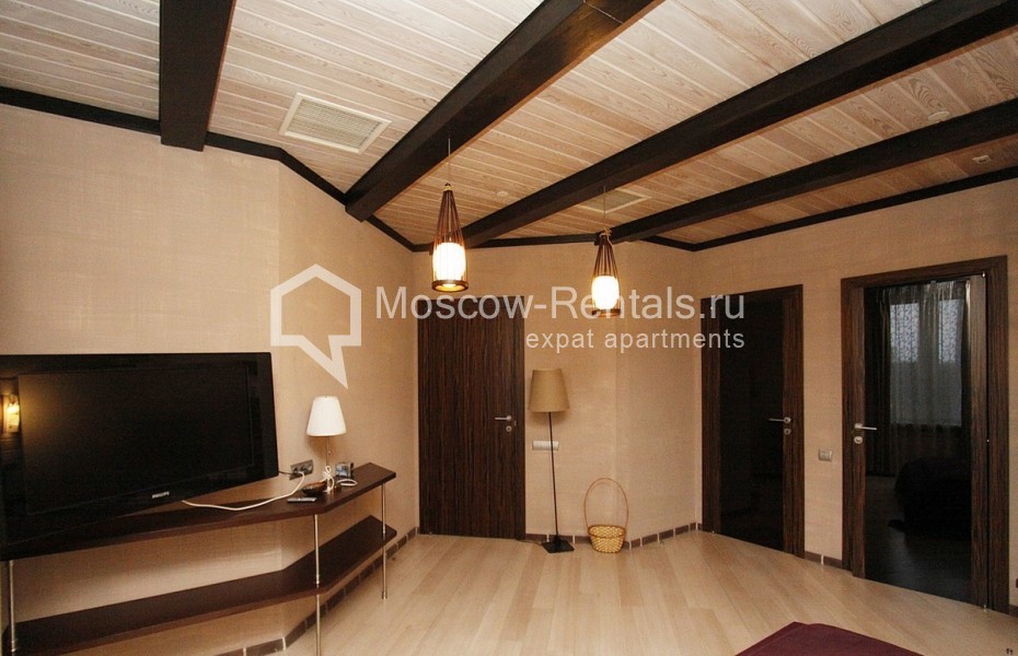 Photo #9 4-room (3 BR) apartment for <a href="http://moscow-rentals.ru/en/articles/long-term-rent" target="_blank">a long-term</a> rent
 in Russia, Moscow, Mosfilmovskaya str, 70 bld 2
