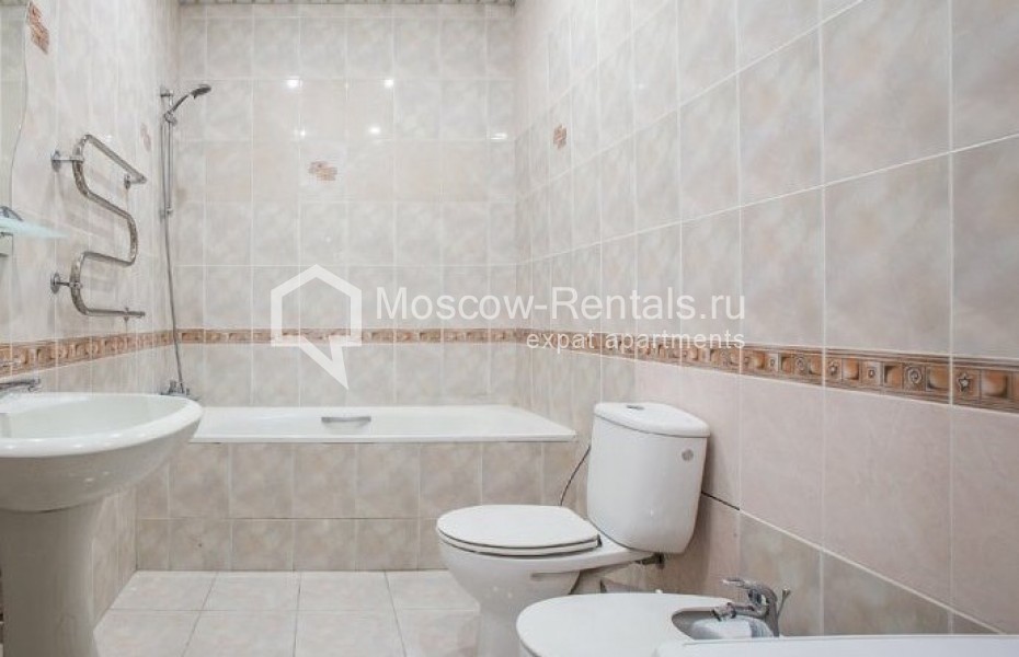 Photo #10 3-room (2 BR) apartment for <a href="http://moscow-rentals.ru/en/articles/long-term-rent" target="_blank">a long-term</a> rent
 in Russia, Moscow, Old Tolmachevskyi lane, 3