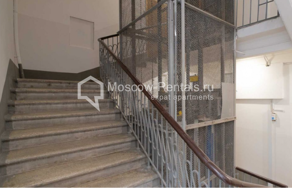 Photo #3 4-room (3 BR) apartment for <a href="http://moscow-rentals.ru/en/articles/long-term-rent" target="_blank">a long-term</a> rent
 in Russia, Moscow, Leningradskyi prosp, 28