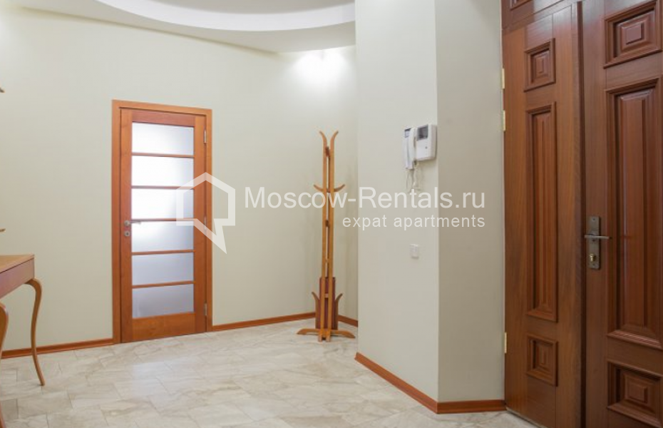 Photo #15 4-room (3 BR) apartment for <a href="http://moscow-rentals.ru/en/articles/long-term-rent" target="_blank">a long-term</a> rent
 in Russia, Moscow, Sivtzev Vrazhek lane, 44/28