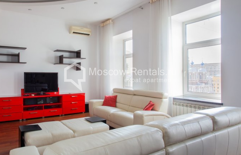 Photo #1 4-room (3 BR) apartment for <a href="http://moscow-rentals.ru/en/articles/long-term-rent" target="_blank">a long-term</a> rent
 in Russia, Moscow, Klimentovskyi lane, 6