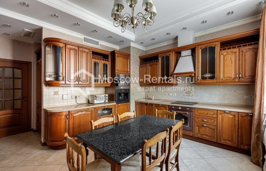 Photo #4 4-room (3 BR) apartment for <a href="http://moscow-rentals.ru/en/articles/long-term-rent" target="_blank">a long-term</a> rent
 in Russia, Moscow, 3rd Tverskaya-Yamskaya str, 25