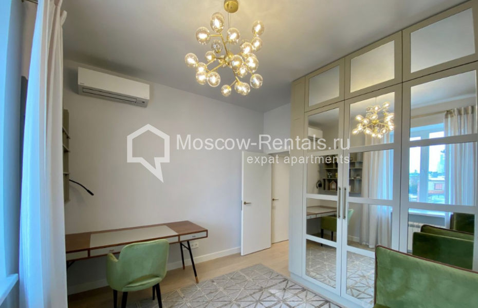 Photo #9 4-room (3 BR) apartment for <a href="http://moscow-rentals.ru/en/articles/long-term-rent" target="_blank">a long-term</a> rent
 in Russia, Moscow, Sadovnichevskaya str, 58С1