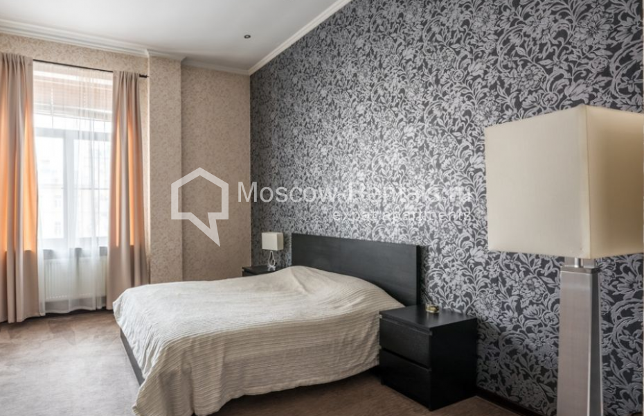 Photo #6 3-room (2 BR) apartment for <a href="http://moscow-rentals.ru/en/articles/long-term-rent" target="_blank">a long-term</a> rent
 in Russia, Moscow, Varsonofievskyi lane, 6