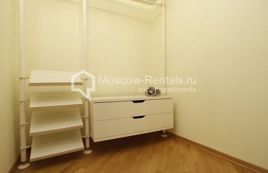 Photo #13 4-room (3 BR) apartment for <a href="http://moscow-rentals.ru/en/articles/long-term-rent" target="_blank">a long-term</a> rent
 in Russia, Moscow, Mosfilmovsksya str, 70 bld 1