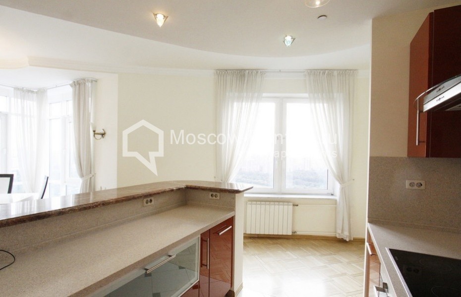 Photo #4 4-room (3 BR) apartment for <a href="http://moscow-rentals.ru/en/articles/long-term-rent" target="_blank">a long-term</a> rent
 in Russia, Moscow, Mosfilmovsksya str, 70 bld 1