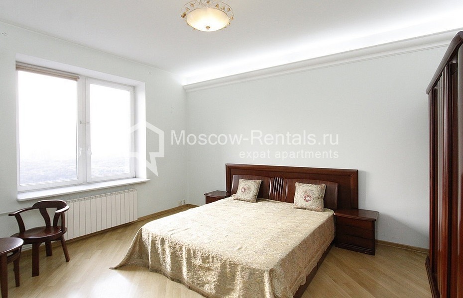 Photo #9 4-room (3 BR) apartment for <a href="http://moscow-rentals.ru/en/articles/long-term-rent" target="_blank">a long-term</a> rent
 in Russia, Moscow, Mosfilmovsksya str, 70 bld 1