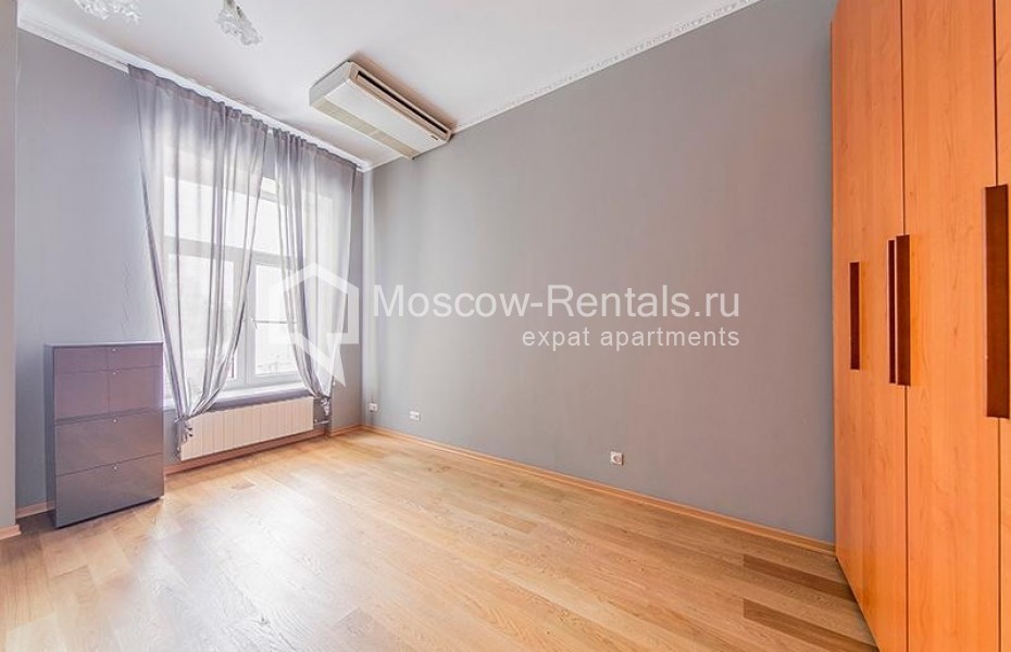 Photo #10 5-room (4 BR) apartment for <a href="http://moscow-rentals.ru/en/articles/long-term-rent" target="_blank">a long-term</a> rent
 in Russia, Moscow, Skatertnyi lane, 15