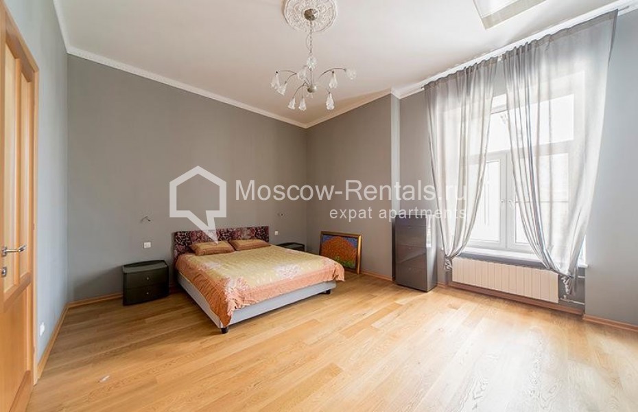 Photo #5 5-room (4 BR) apartment for <a href="http://moscow-rentals.ru/en/articles/long-term-rent" target="_blank">a long-term</a> rent
 in Russia, Moscow, Skatertnyi lane, 15