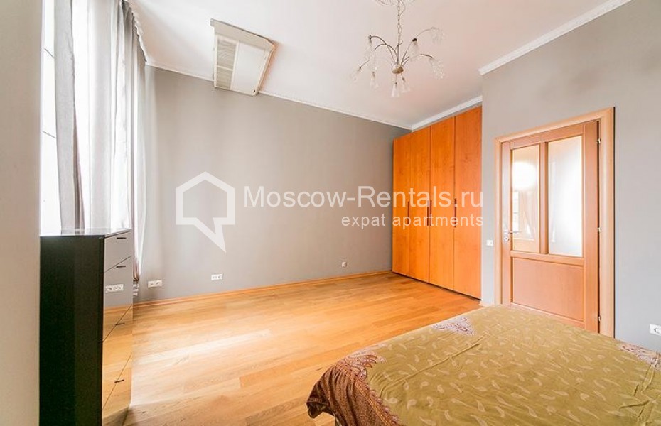 Photo #6 5-room (4 BR) apartment for <a href="http://moscow-rentals.ru/en/articles/long-term-rent" target="_blank">a long-term</a> rent
 in Russia, Moscow, Skatertnyi lane, 15