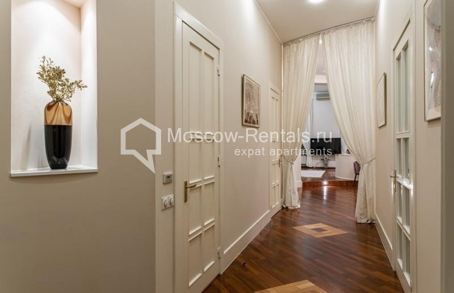 Photo #22 4-room (3 BR) apartment for <a href="http://moscow-rentals.ru/en/articles/long-term-rent" target="_blank">a long-term</a> rent
 in Russia, Moscow, Skatertnyi lane, 15