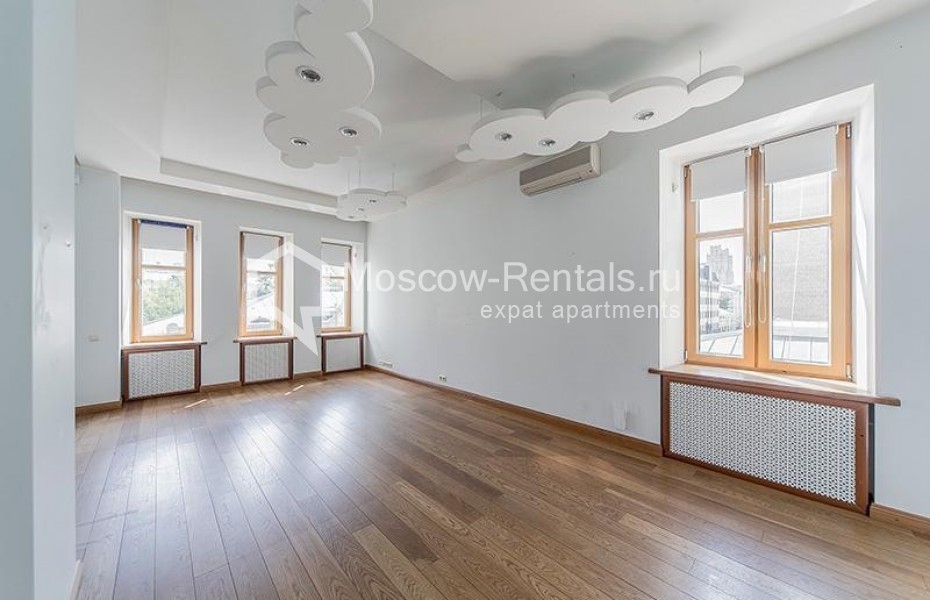 Photo #8 5-room (4 BR) apartment for <a href="http://moscow-rentals.ru/en/articles/long-term-rent" target="_blank">a long-term</a> rent
 in Russia, Moscow, M. Nikitskaya str, 20С1