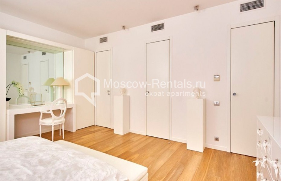 Photo #13 5-room (4 BR) apartment for <a href="http://moscow-rentals.ru/en/articles/long-term-rent" target="_blank">a long-term</a> rent
 in Russia, Moscow, 7th Rostovskyi lane, 15