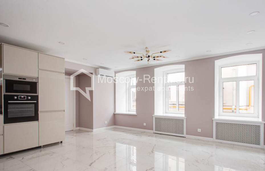 Photo #1 5-room (4 BR) apartment for <a href="http://moscow-rentals.ru/en/articles/long-term-rent" target="_blank">a long-term</a> rent
 in Russia, Moscow, Neglinnaya str, 16/2С3