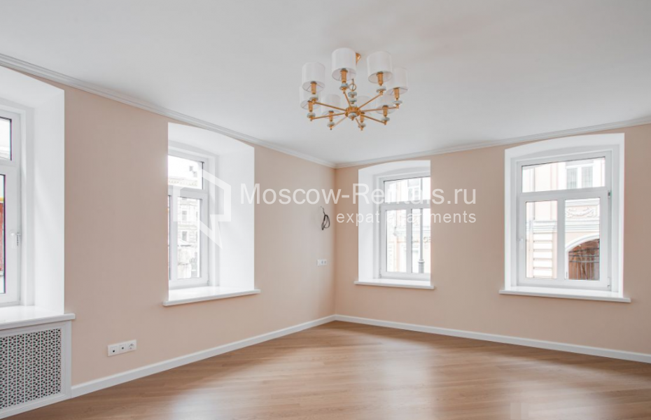 Photo #4 5-room (4 BR) apartment for <a href="http://moscow-rentals.ru/en/articles/long-term-rent" target="_blank">a long-term</a> rent
 in Russia, Moscow, Neglinnaya str, 16/2С3