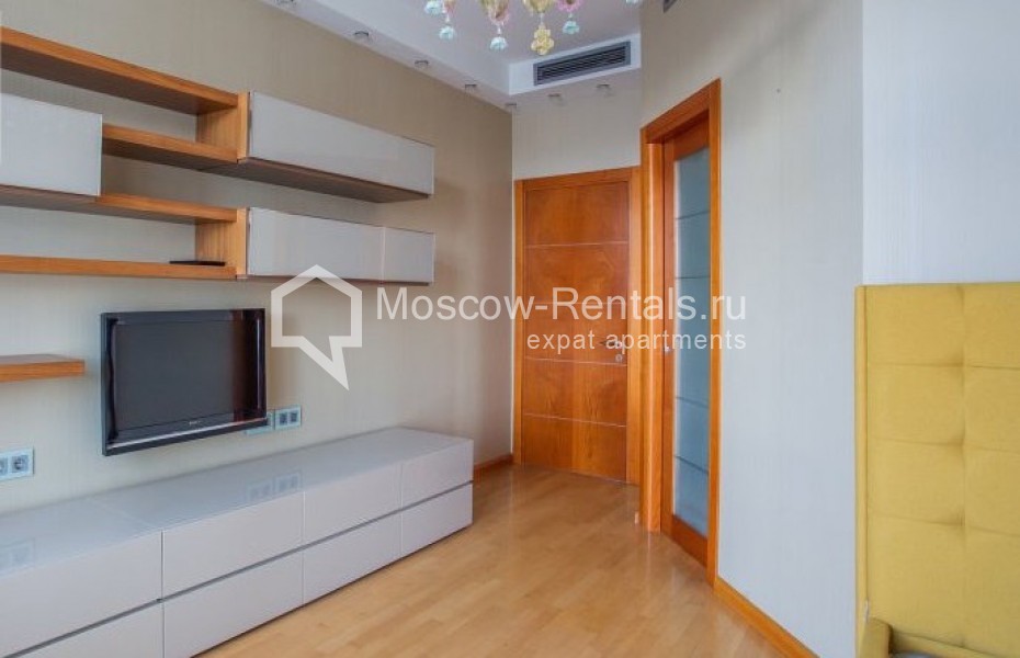 Photo #9 4-room (3 BR) apartment for <a href="http://moscow-rentals.ru/en/articles/long-term-rent" target="_blank">a long-term</a> rent
 in Russia, Moscow, Novoslobodskaya str, 11