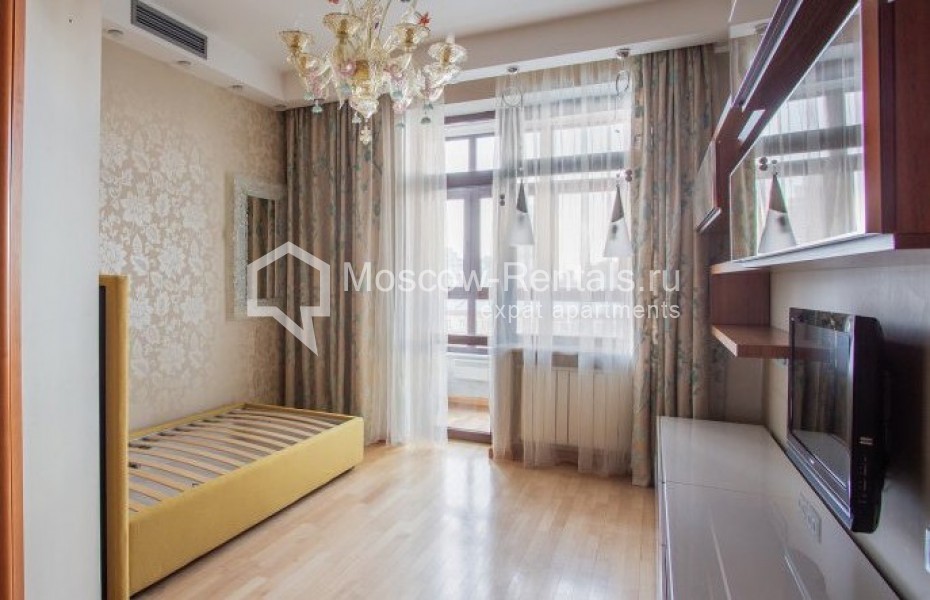 Photo #8 4-room (3 BR) apartment for <a href="http://moscow-rentals.ru/en/articles/long-term-rent" target="_blank">a long-term</a> rent
 in Russia, Moscow, Novoslobodskaya str, 11