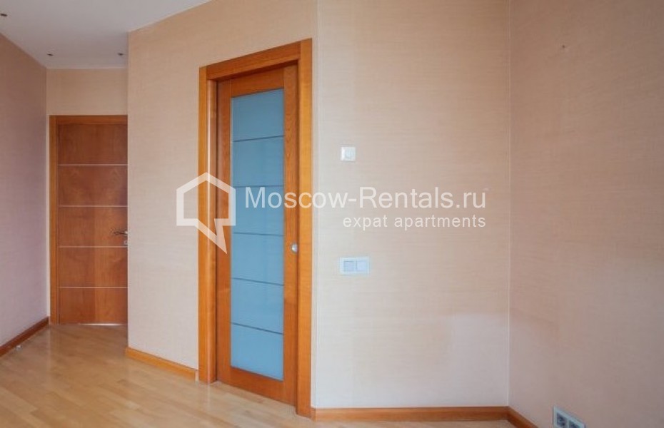 Photo #13 4-room (3 BR) apartment for <a href="http://moscow-rentals.ru/en/articles/long-term-rent" target="_blank">a long-term</a> rent
 in Russia, Moscow, Novoslobodskaya str, 11