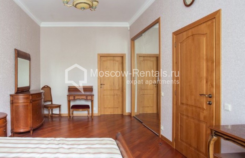 Photo #7 4-room (3 BR) apartment for <a href="http://moscow-rentals.ru/en/articles/long-term-rent" target="_blank">a long-term</a> rent
 in Russia, Moscow, M. Nikolopeskovskyi lane, 6