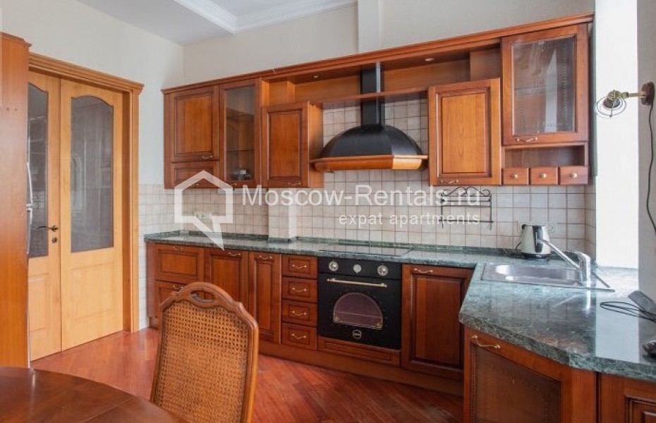 Photo #3 4-room (3 BR) apartment for <a href="http://moscow-rentals.ru/en/articles/long-term-rent" target="_blank">a long-term</a> rent
 in Russia, Moscow, M. Nikolopeskovskyi lane, 6