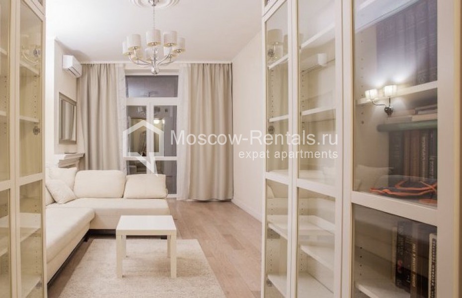 Photo #2 3-room (2 BR) apartment for <a href="http://moscow-rentals.ru/en/articles/long-term-rent" target="_blank">a long-term</a> rent
 in Russia, Moscow, Leninskyi prosp, 70/11