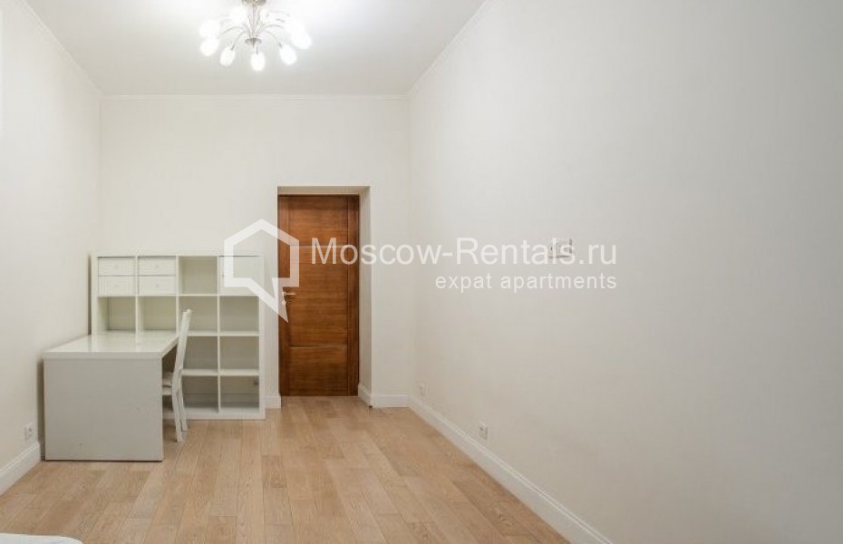 Photo #10 3-room (2 BR) apartment for <a href="http://moscow-rentals.ru/en/articles/long-term-rent" target="_blank">a long-term</a> rent
 in Russia, Moscow, Leninskyi prosp, 70/11