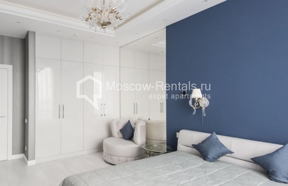 Photo #8 4-room (3 BR) apartment for <a href="http://moscow-rentals.ru/en/articles/long-term-rent" target="_blank">a long-term</a> rent
 in Russia, Moscow, Mosfilmovskaya str, 8