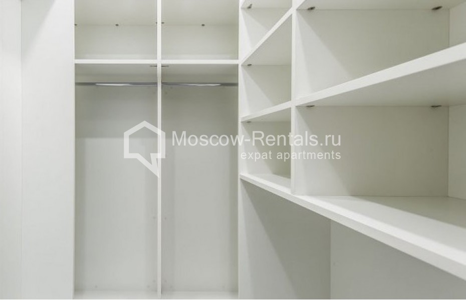 Photo #16 4-room (3 BR) apartment for <a href="http://moscow-rentals.ru/en/articles/long-term-rent" target="_blank">a long-term</a> rent
 in Russia, Moscow, Mosfilmovskaya str, 8