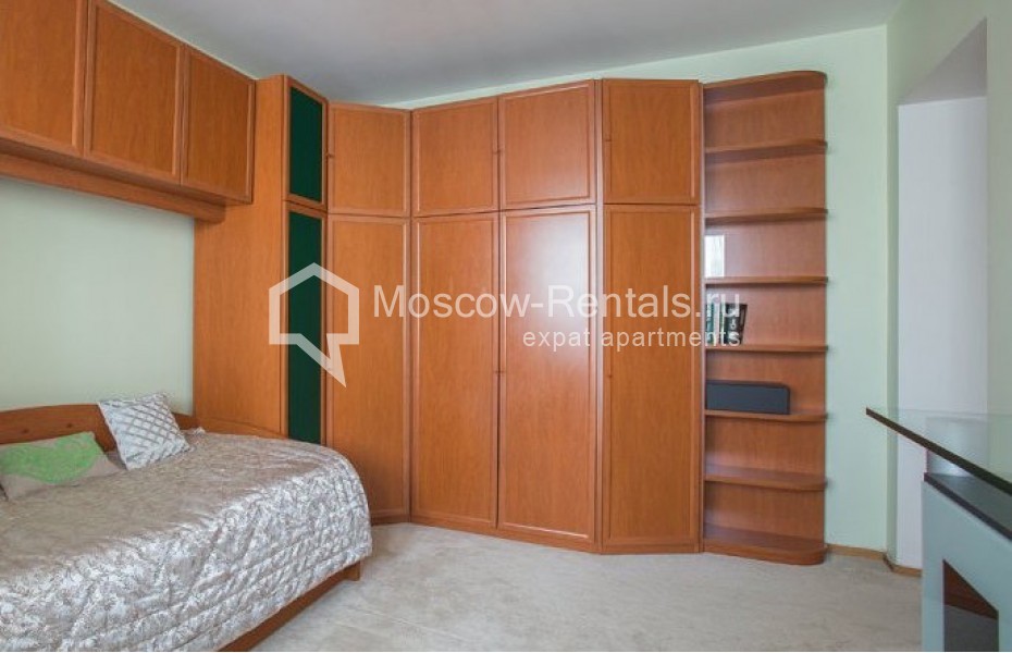 Photo #8 3-room (2 BR) apartment for <a href="http://moscow-rentals.ru/en/articles/long-term-rent" target="_blank">a long-term</a> rent
 in Russia, Moscow, Protochnyi lane, 11