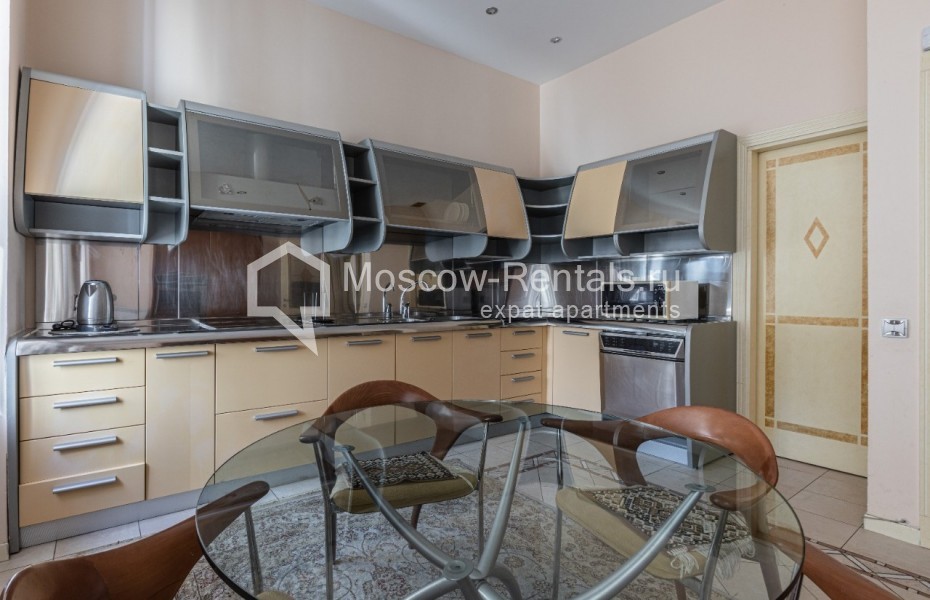 Photo #6 5-room (4 BR) apartment for <a href="http://moscow-rentals.ru/en/articles/long-term-rent" target="_blank">a long-term</a> rent
 in Russia, Moscow, M. Vlasievskyi lane, 14/23
