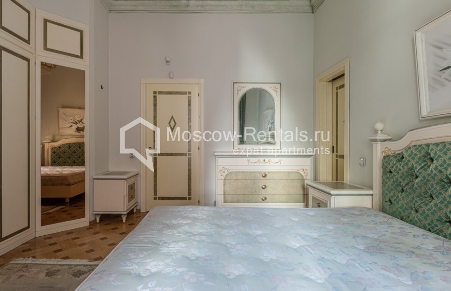 Photo #11 5-room (4 BR) apartment for <a href="http://moscow-rentals.ru/en/articles/long-term-rent" target="_blank">a long-term</a> rent
 in Russia, Moscow, M. Vlasievskyi lane, 14/23