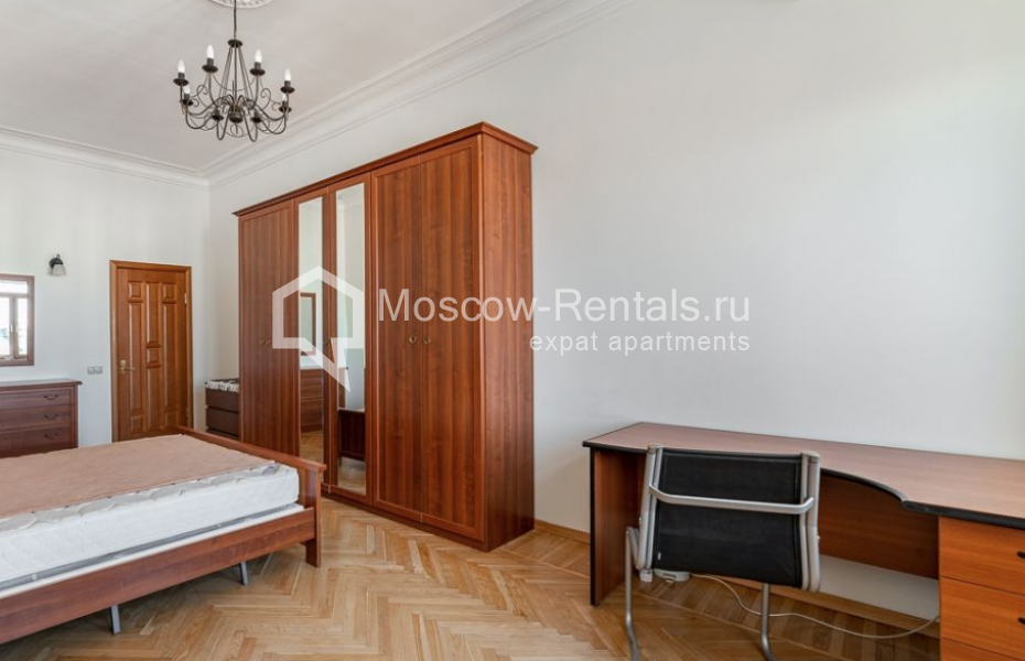 Photo #9 5-room (4 BR) apartment for <a href="http://moscow-rentals.ru/en/articles/long-term-rent" target="_blank">a long-term</a> rent
 in Russia, Moscow, M. Kislovskyi lane, 1
