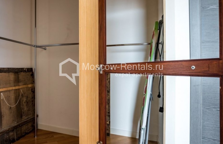 Photo #15 5-room (4 BR) apartment for <a href="http://moscow-rentals.ru/en/articles/long-term-rent" target="_blank">a long-term</a> rent
 in Russia, Moscow, Krivoarbatskyi lane, 12