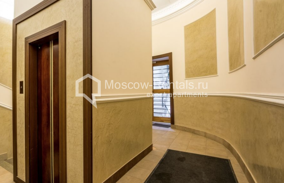 Photo #31 5-room (4 BR) apartment for <a href="http://moscow-rentals.ru/en/articles/long-term-rent" target="_blank">a long-term</a> rent
 in Russia, Moscow, Krivoarbatskyi lane, 12