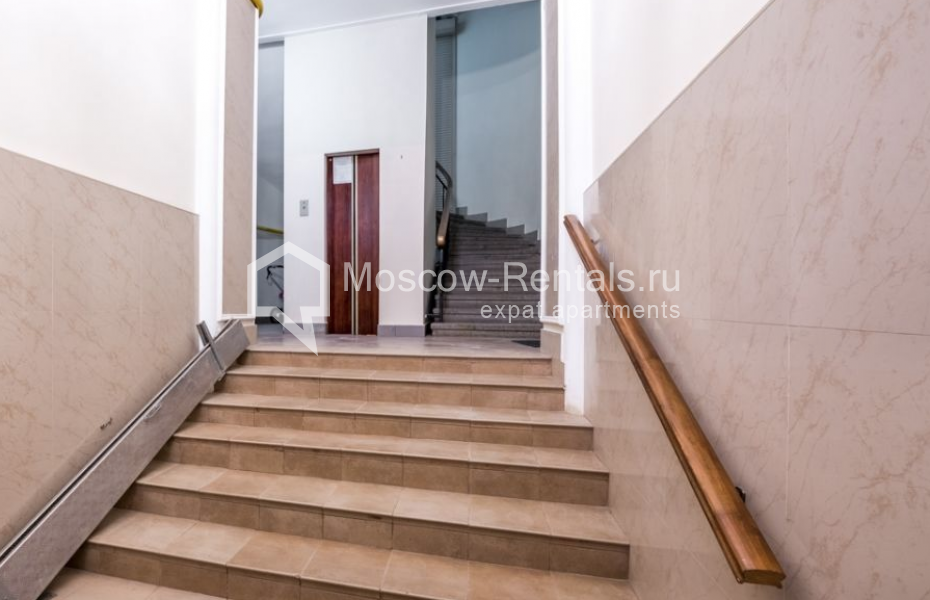 Photo #32 5-room (4 BR) apartment for <a href="http://moscow-rentals.ru/en/articles/long-term-rent" target="_blank">a long-term</a> rent
 in Russia, Moscow, Krivoarbatskyi lane, 12