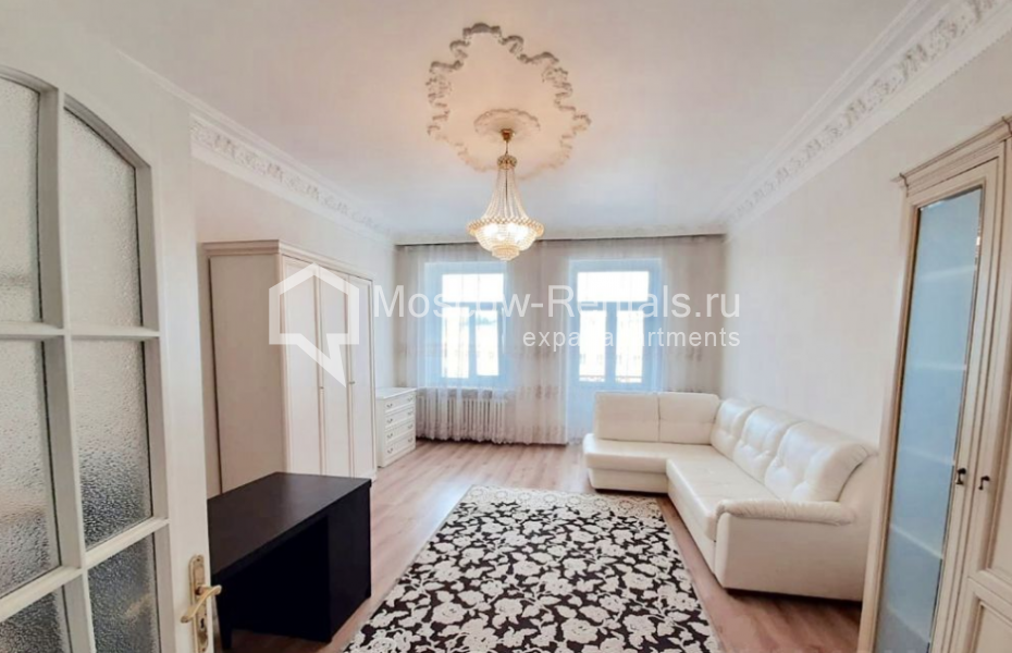 Photo #3 3-room (2 BR) apartment for <a href="http://moscow-rentals.ru/en/articles/long-term-rent" target="_blank">a long-term</a> rent
 in Russia, Moscow, Brusov lane, 6