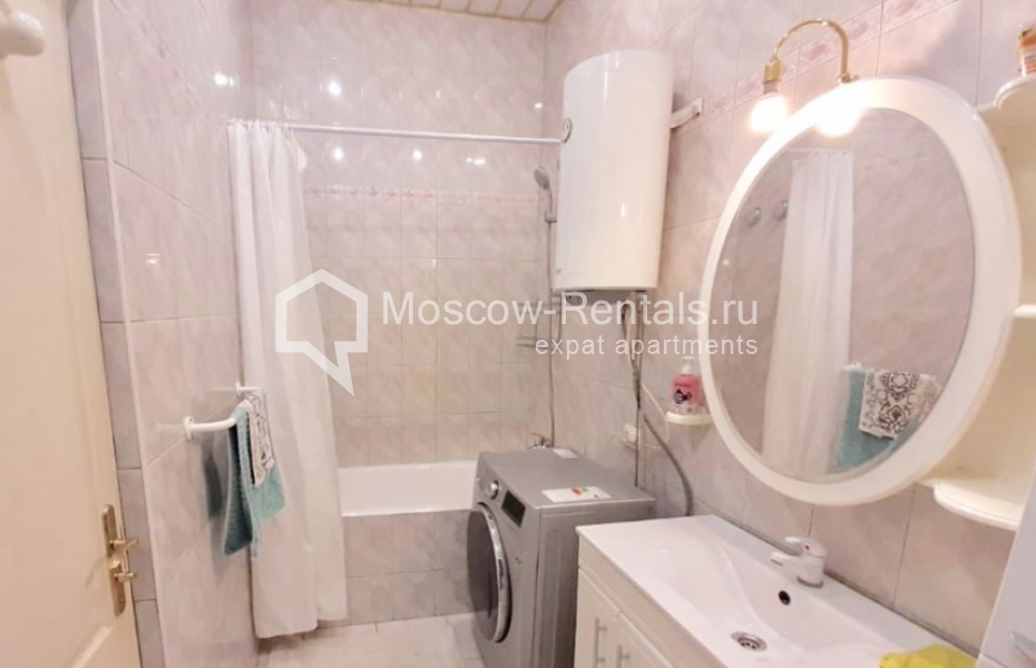 Photo #12 3-room (2 BR) apartment for <a href="http://moscow-rentals.ru/en/articles/long-term-rent" target="_blank">a long-term</a> rent
 in Russia, Moscow, Brusov lane, 6